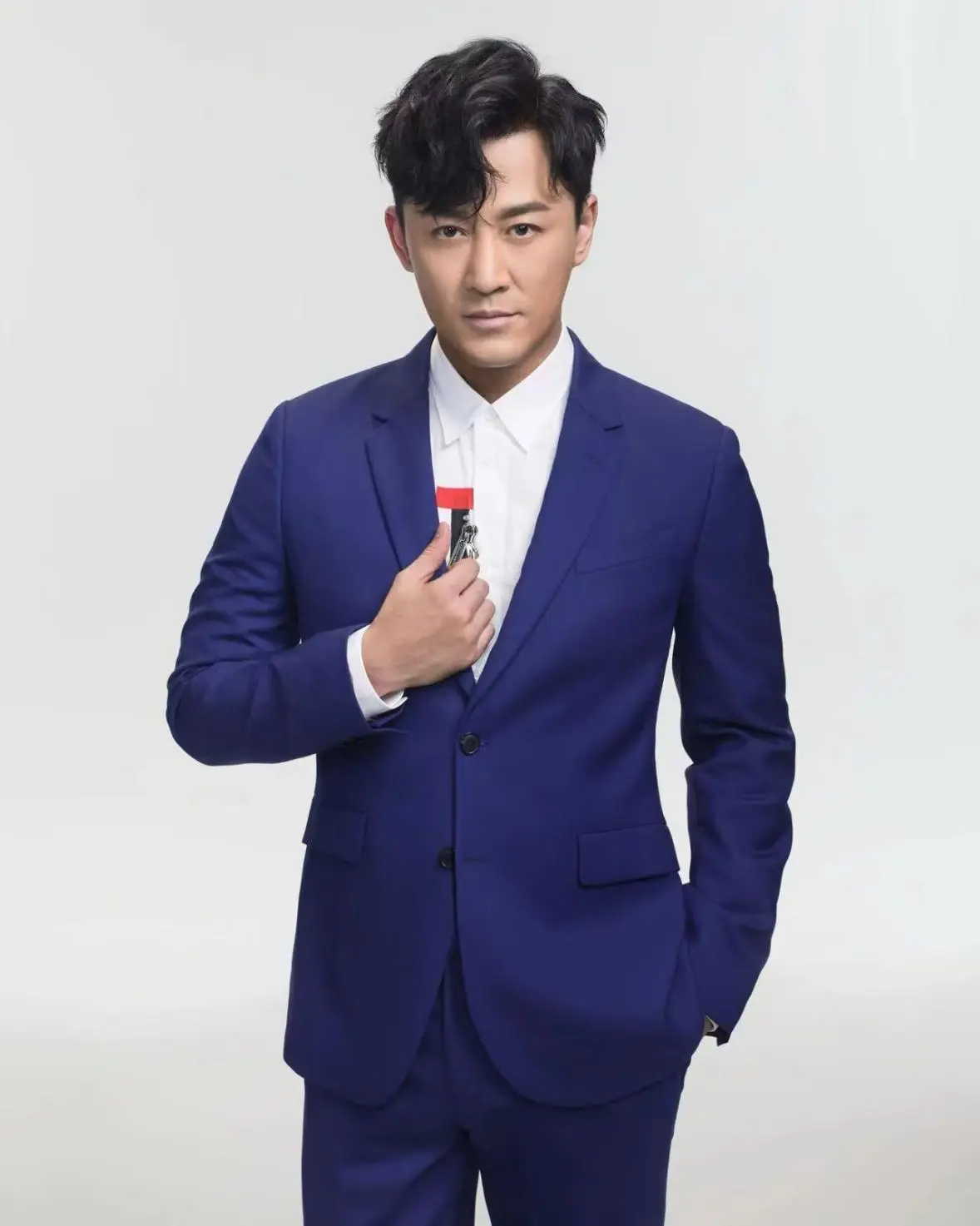 陈楚河家庭背景_吴尊退出娱乐圈了吗_吴尊文莱富豪家族