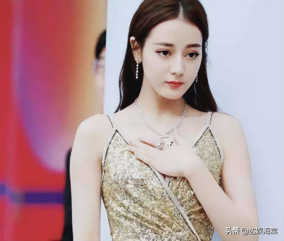 迪丽热巴毛发旺盛_女明星的毛_女明星体毛话题