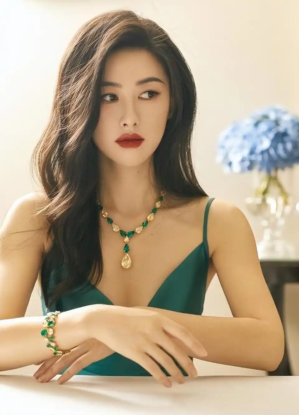 娱乐圈天生富贵相女星_旺夫面相的女明星_朱珠陈红袁咏仪郭晶晶景甜